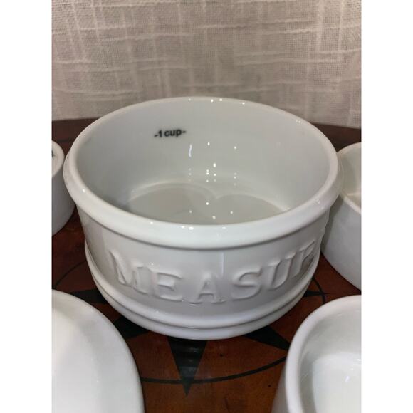 Fitz & Floyd everyday white nesting measuring cup set. - Picture 3 of 6